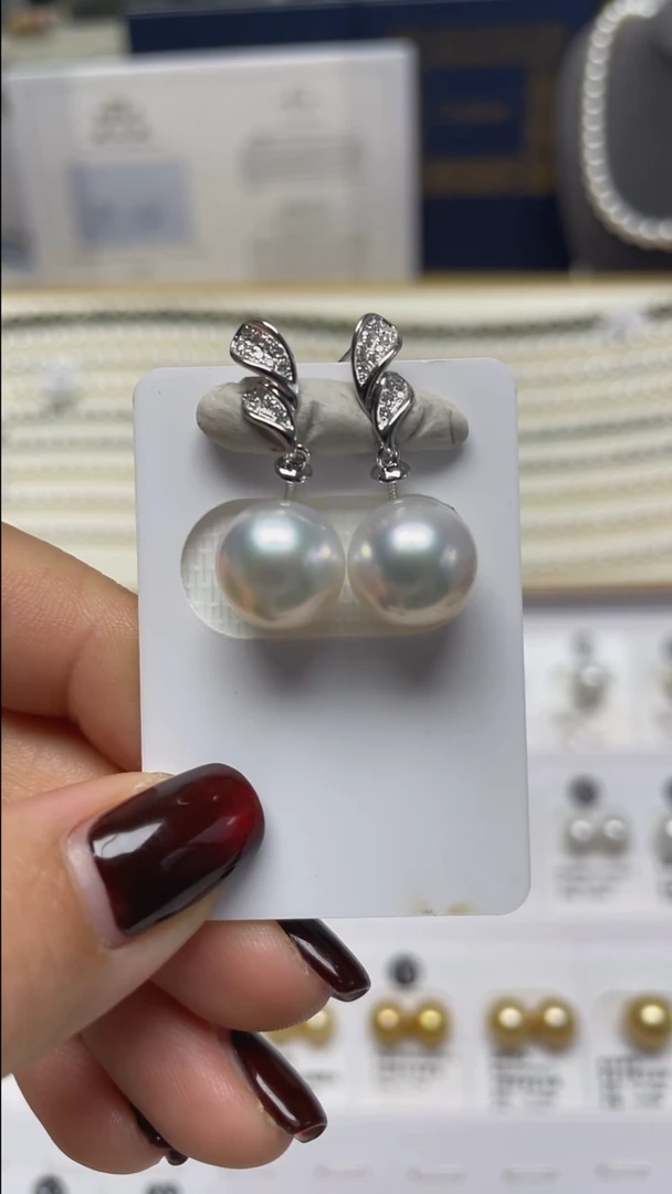 【闪购商品】定制海水珍珠耳饰18K金镶嵌真钻11mm