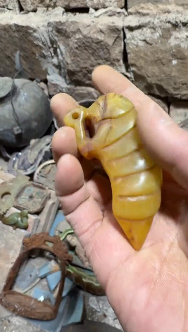 未镶嵌岫岩河磨玉（透闪石质玉）挂件玉器555555