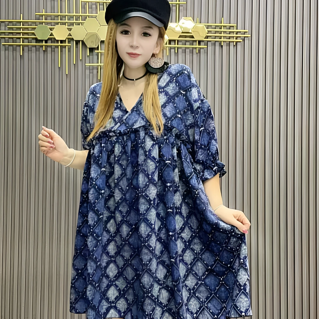 【楠姐推荐】2025春夏新款欧韩范大码女装洋气大V领宽松遮肉连衣裙