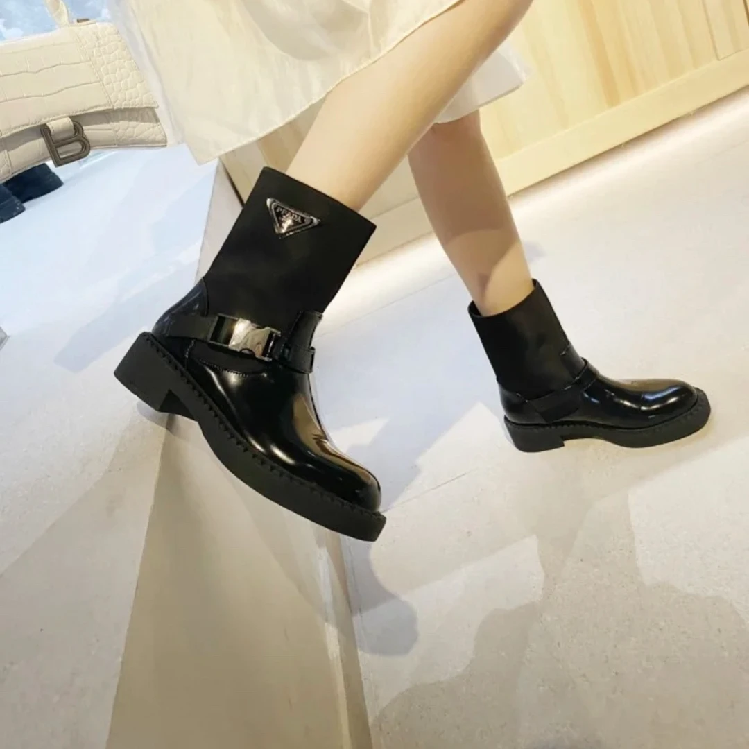 99新 Prada/普拉达 皮革拼接尼龙中筒靴/鞋码39/VH090035