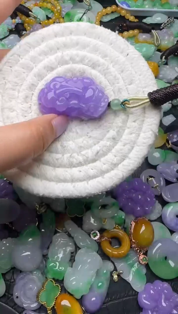 颈饰未镶嵌翡翠缅甸翡翠吊坠