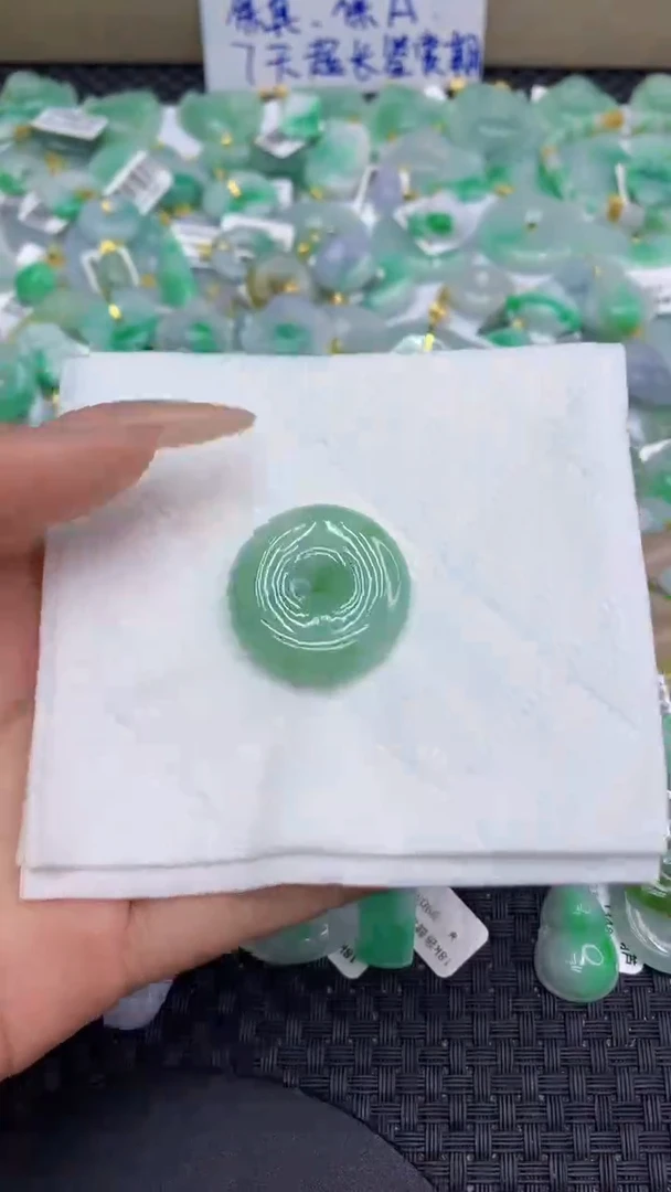 翡翠未镶嵌颈饰11111111