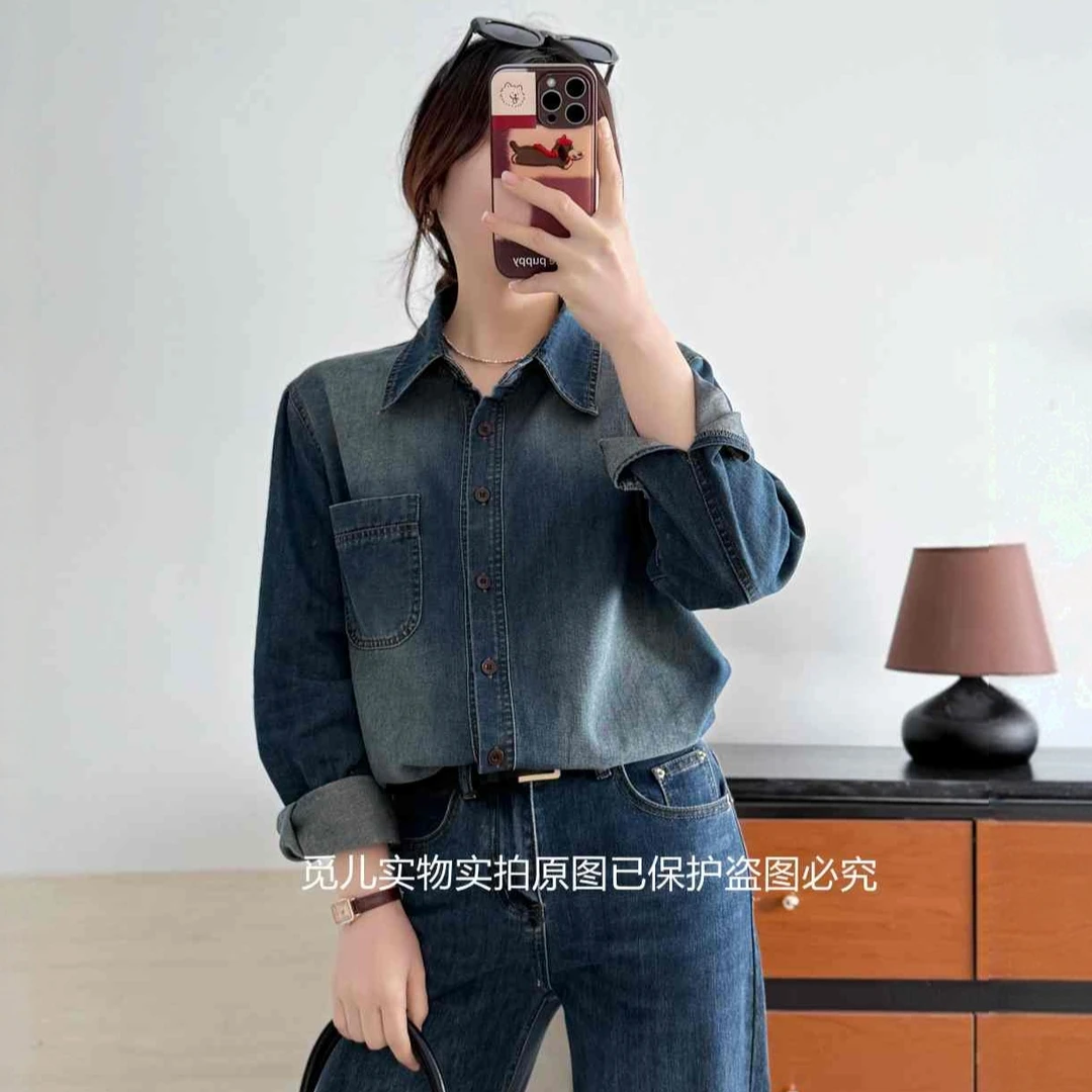 2025年秋冬叠穿单口袋长袖渐变洗水蓝色修身牛仔衬衫纯色气质衬衣