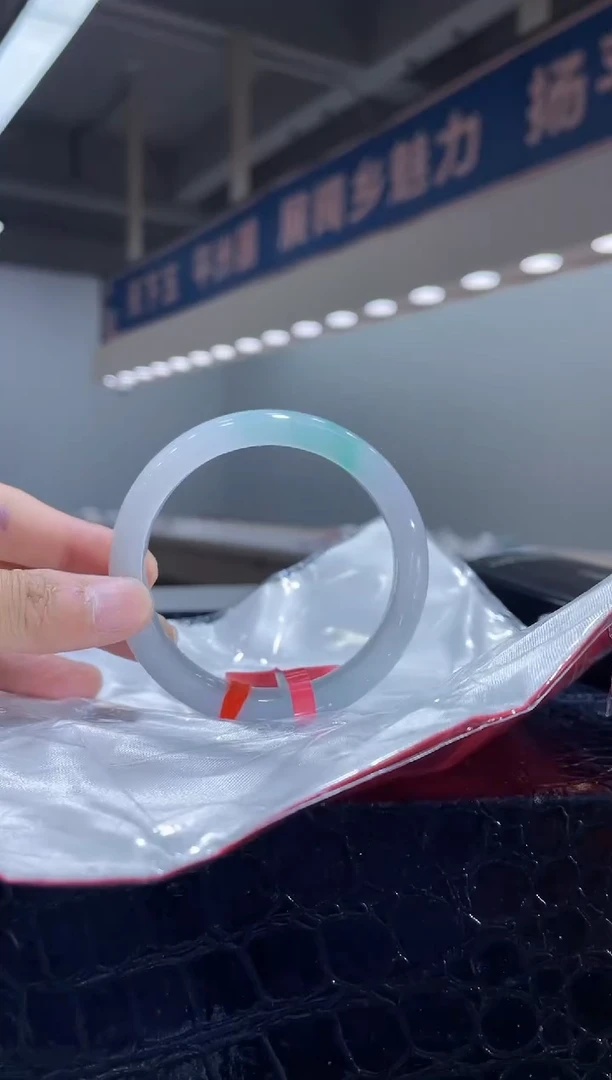 未镶嵌手镯翡翠3