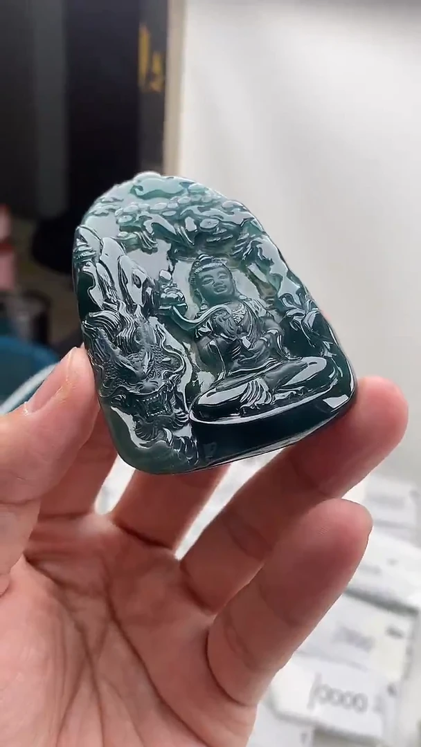 颈饰未镶嵌翡翠大势至