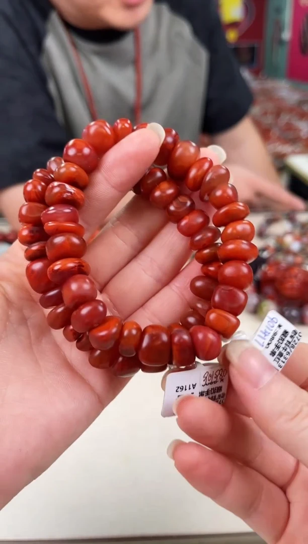 未镶嵌瓦西藏扣手串南红玛瑙（多样式发其一）