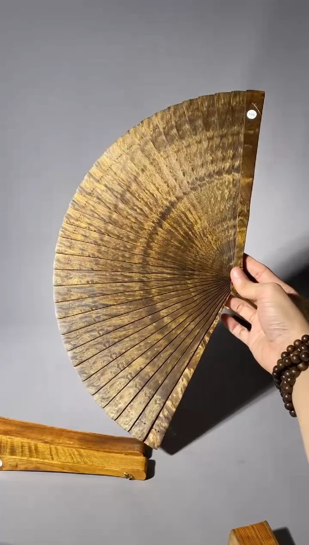 金丝楠二****生534号21cm乌木金丝楠小叶桢楠扇子