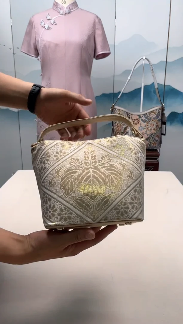 织绣精选默认有色差