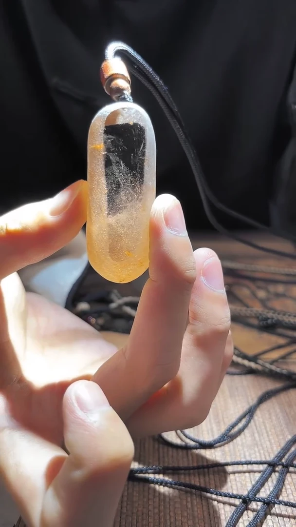 未镶嵌吊坠(赠链)水晶水晶