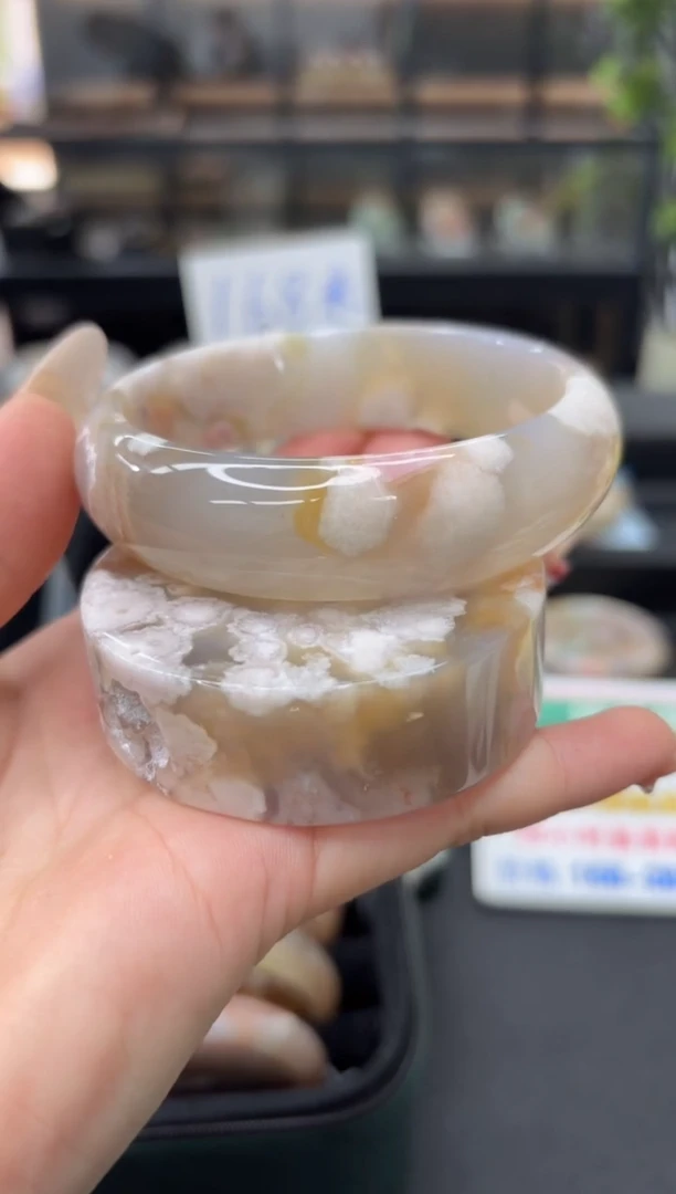 未镶嵌手镯石英质玉C45(62圈赠送镯心)