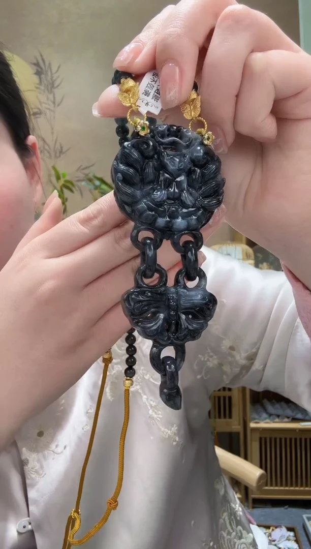 【闪购商品】翡翠颈饰未镶嵌吊坠