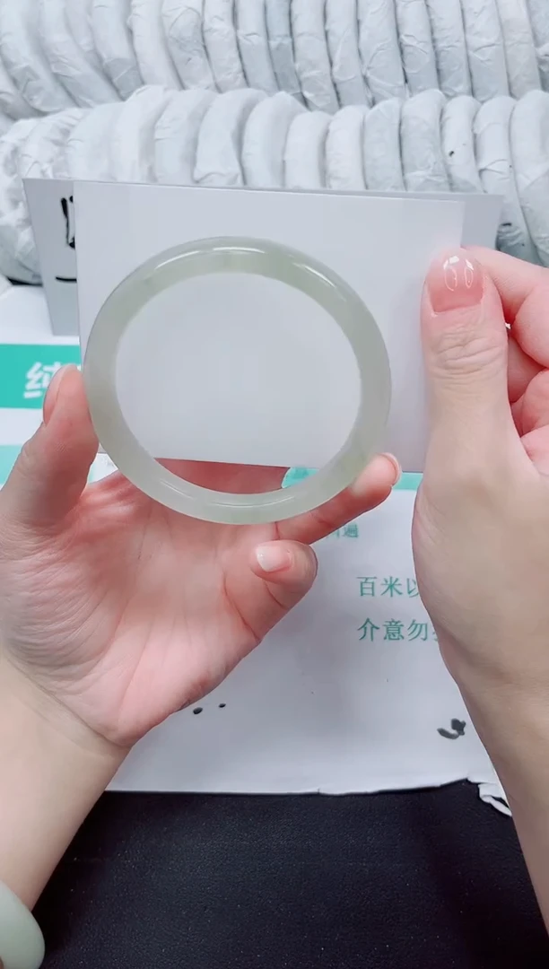 石英质玉手镯未镶嵌29-57.6