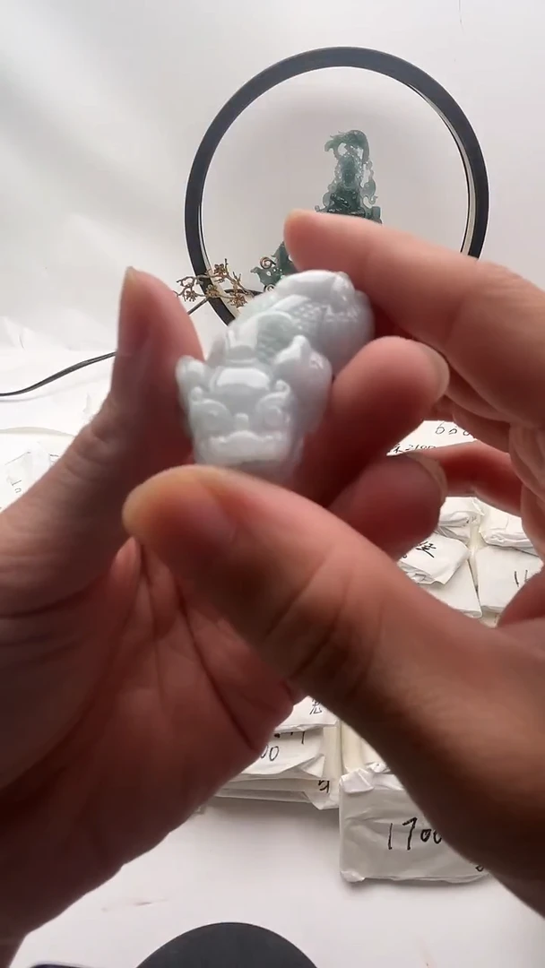 颈饰未镶嵌翡翠天然翡翠42