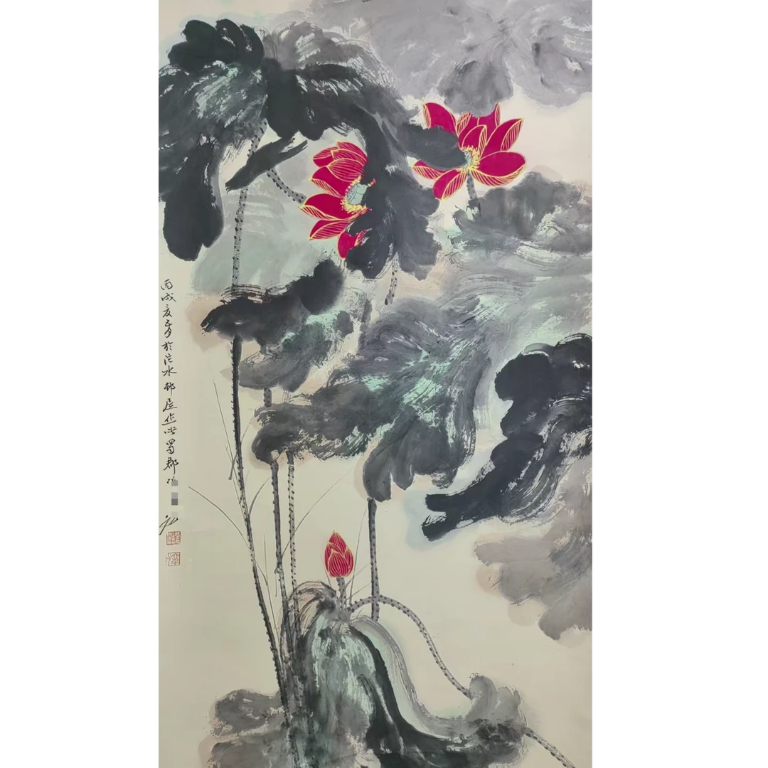 张老 款荷花立轴138*68约8.4平尺