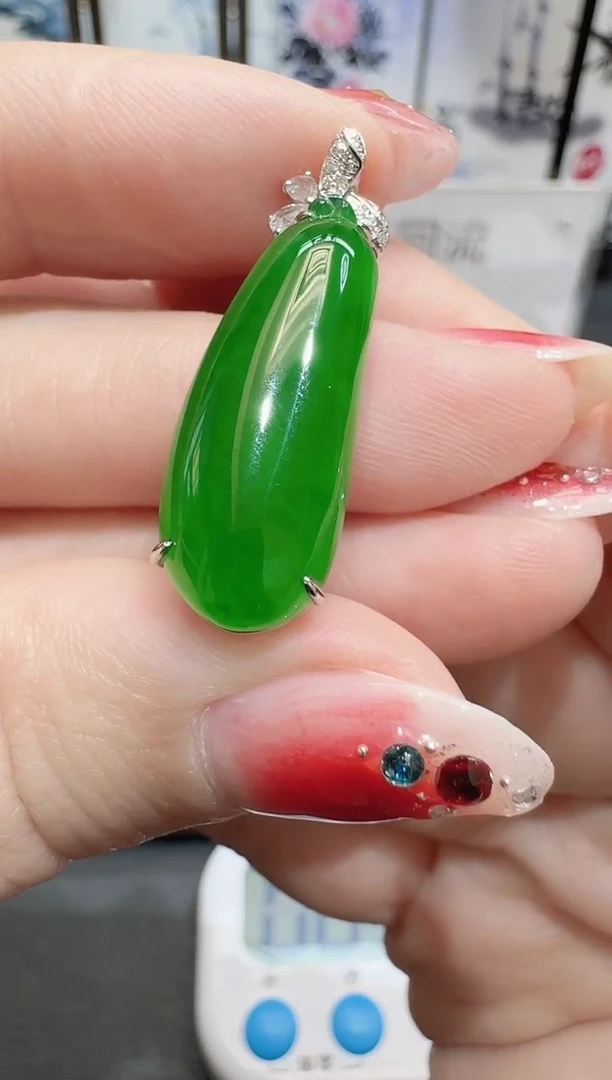 18K金镶嵌戒指翡翠果*寄售回流，24小时鉴赏期