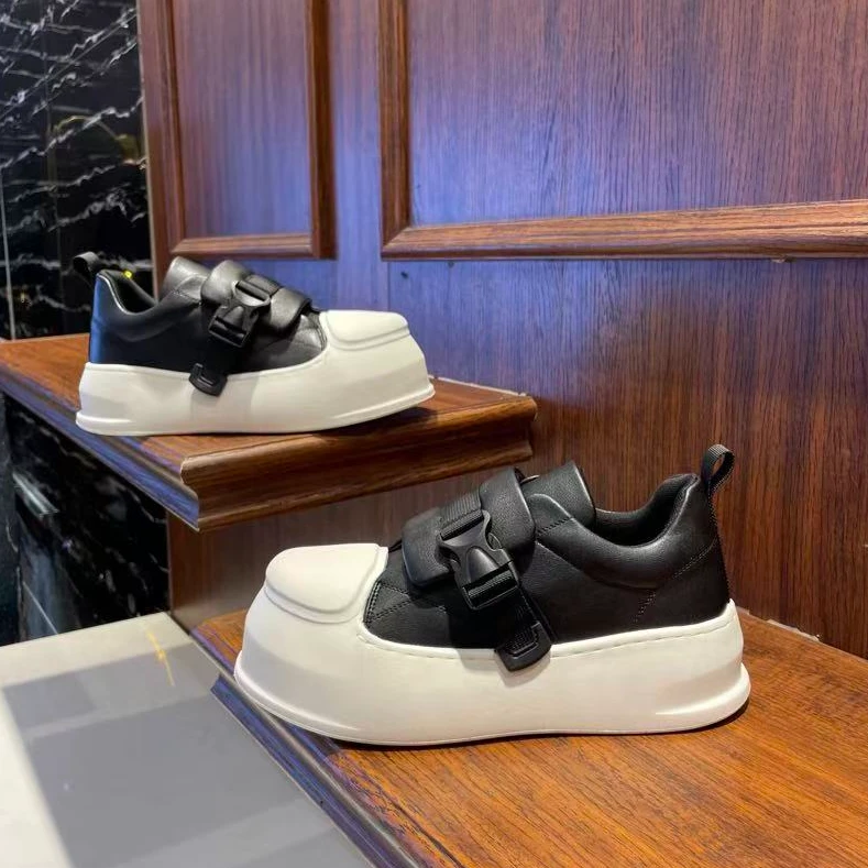 男鞋2025冬季潮牌小众个性潮流板鞋男款增高搭扣加绒休闲鞋棉鞋男