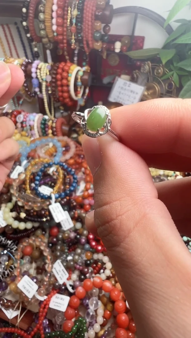 未镶嵌戒指和田玉（糖玉）@**子 一物一件）003885