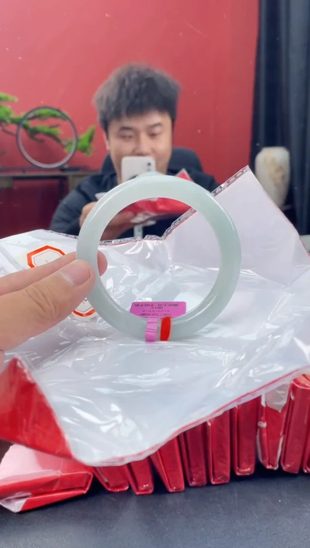 未镶嵌手镯翡翠4
