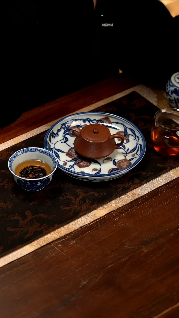 元黛工坊青花釉里红桃纹壶承（预览链接）