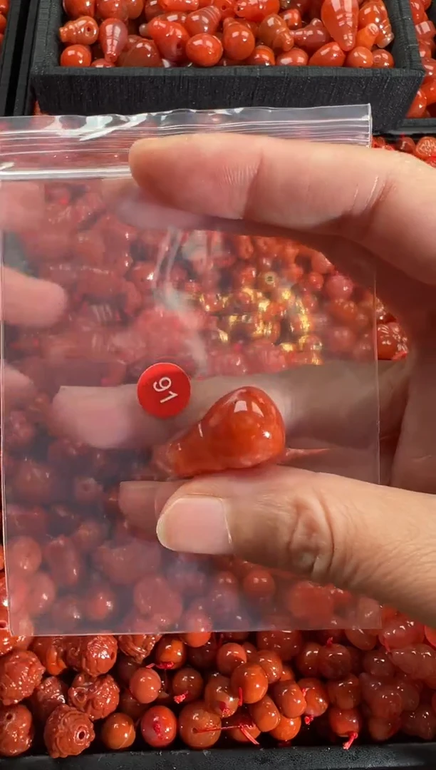 【闪购商品】南红玛瑙颈饰未镶嵌1