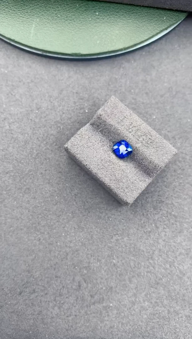 未镶嵌裸石定制蓝宝石1.2ct 皇家蓝蓝宝石 定制