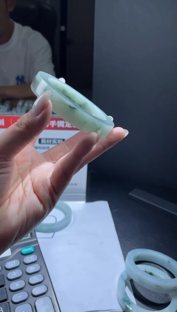定制翡翠手镯未镶嵌DDJ88889