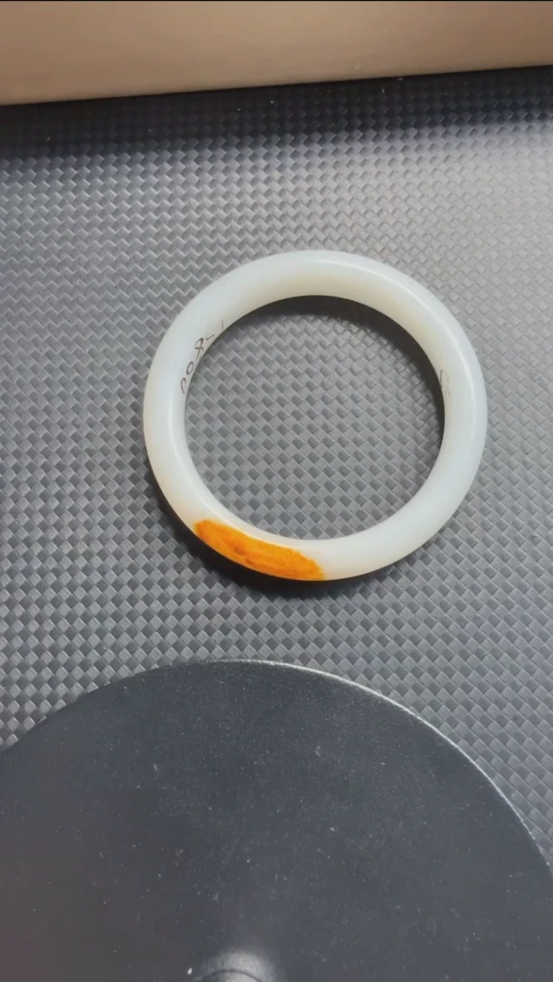 和田玉手镯未镶嵌641圈口55