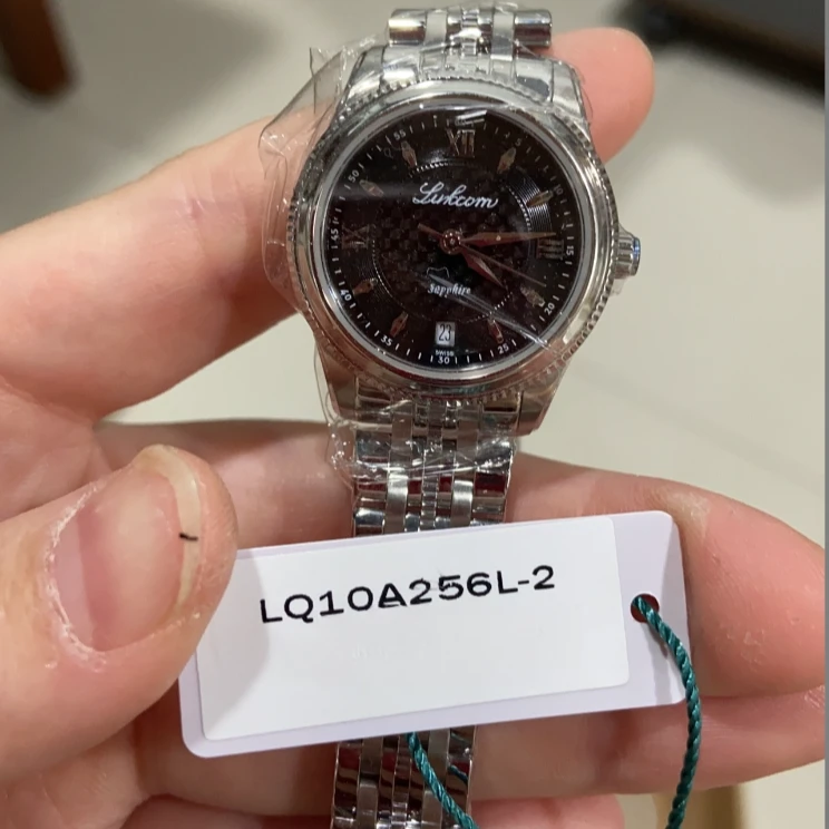 全新未使用  绿琴石英女表LQ10A256L-2