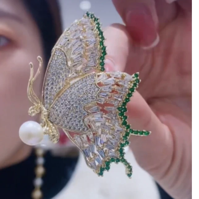 kasiya/卡思雅 铜合金锆石胸针 时尚百搭蝴蝶胸针