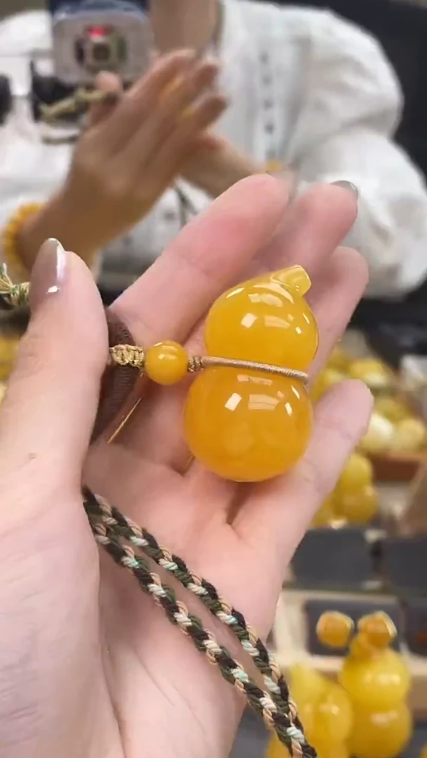 裸石琥珀未镶嵌J28