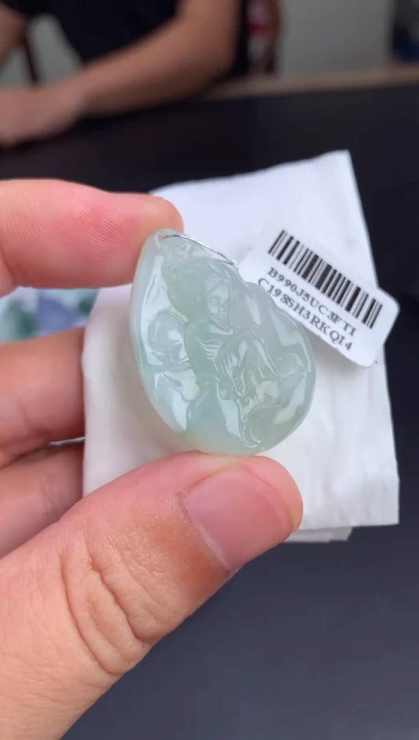 未镶嵌定制翡翠月*兔翡翠