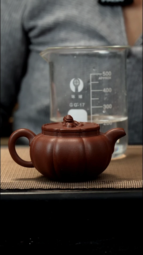 紫砂茶盏底槽清筋纹狮150CC