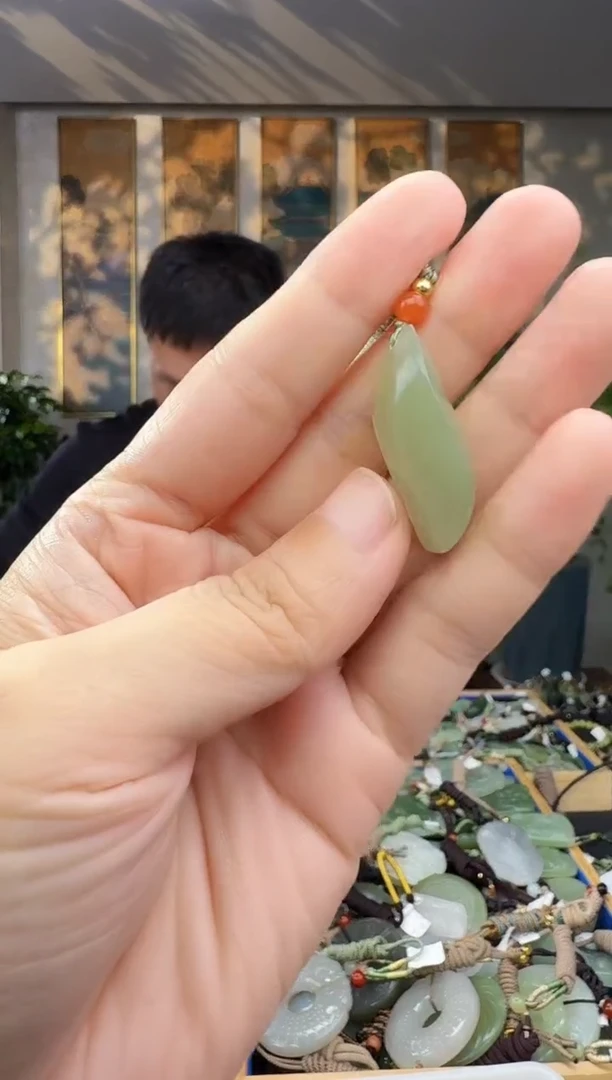 未镶嵌和田玉挂件拍一发一