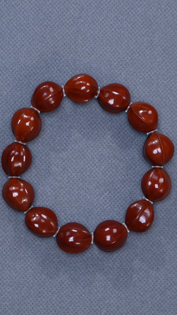 橄榄核吊坠16短圆鲨鱼背