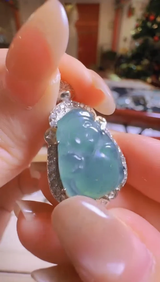 【闪购商品】翡翠吊坠(不含链)未镶嵌翡翠