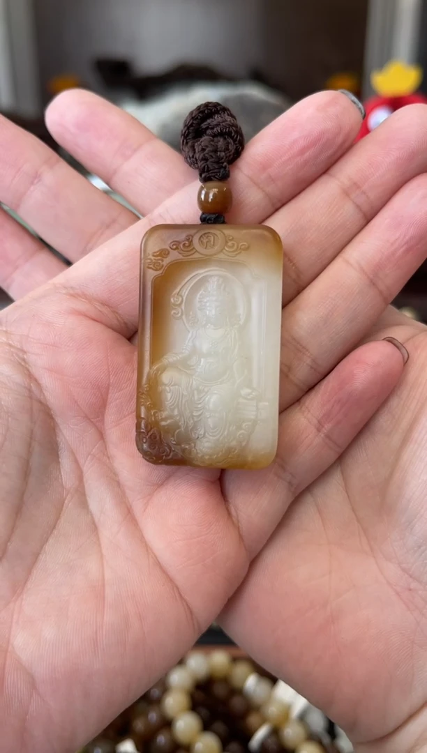 【闪购商品】和田玉（糖玉）挂件未镶嵌金山糖白观音雕件