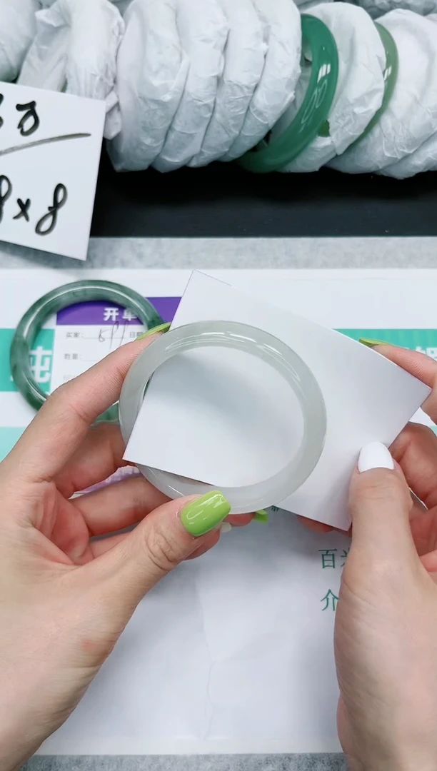 石英质玉手镯未镶嵌600-57.2