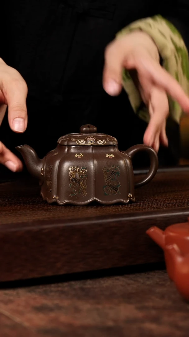 茶壶紫砂珐琅彩筋纹四方
