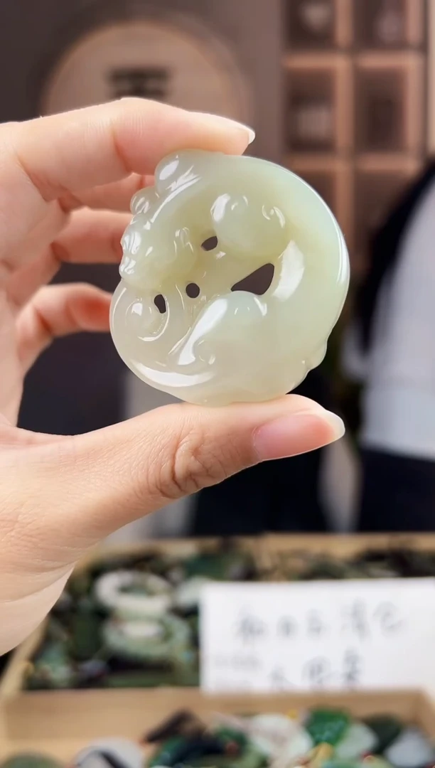 颈饰未镶嵌和田玉拍一发一，多样性发货