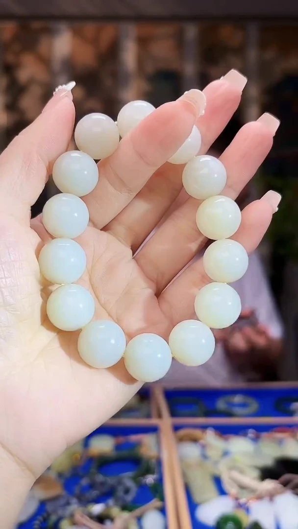 和田玉未镶嵌挂件拍一发一