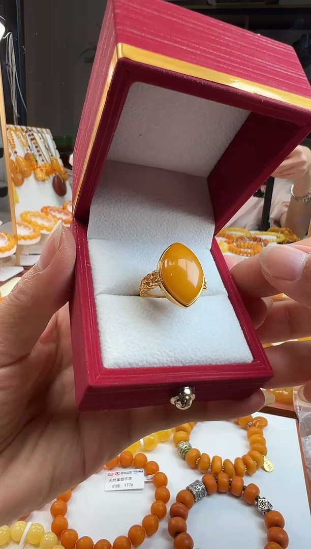 银S925镶嵌琥珀戒指精品蜜蜡马眼戒指