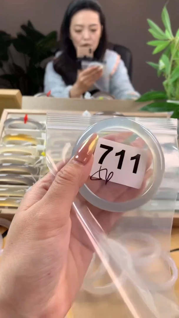 【闪购商品】玛瑙/玉髓手镯未镶嵌711