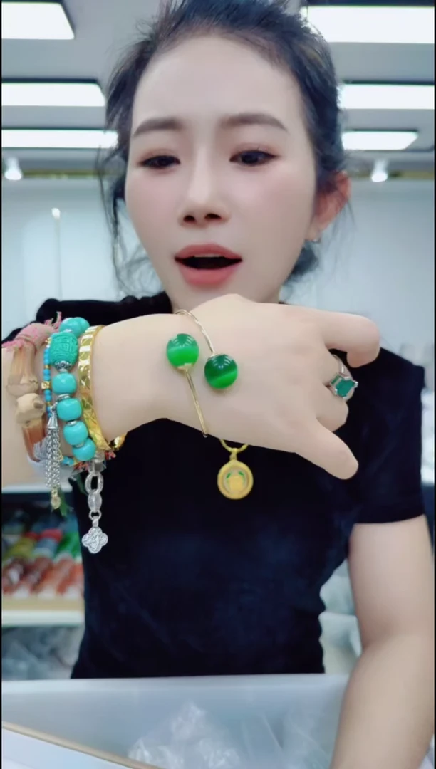 无非金属08114绿色猫眼手镯