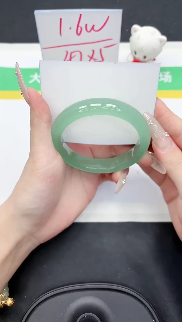 【闪购商品】石英质玉手镯未镶嵌89-62