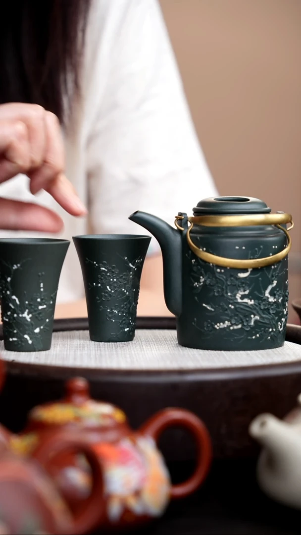 茶壶紫砂九龄君子兰洋桶堆梅雪景+2杯007