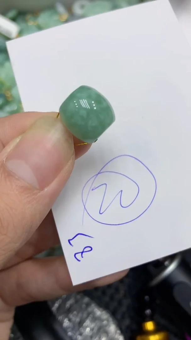 颈饰未镶嵌翡翠缅甸A货翡翠