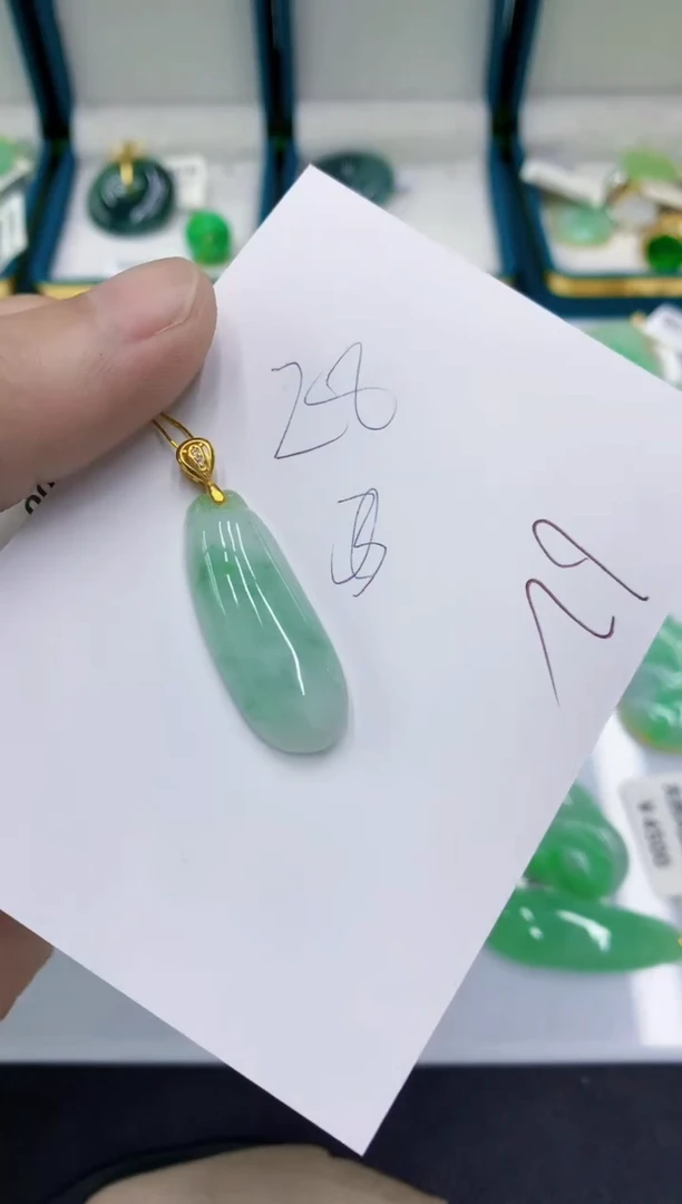 颈饰未镶嵌翡翠翡翠