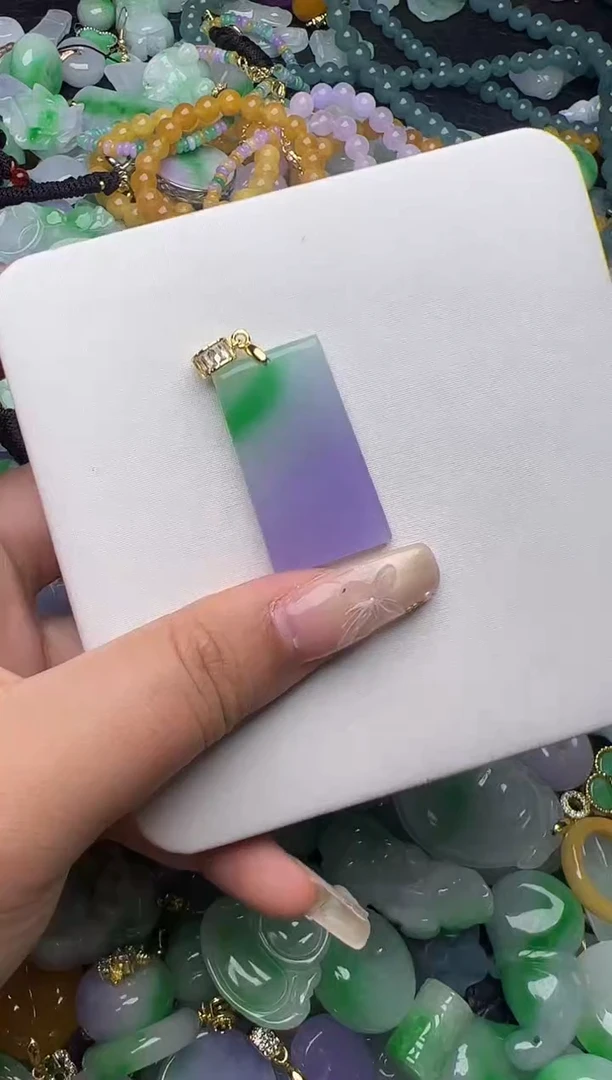 翡翠未镶嵌颈饰天然缅甸翡翠吊坠