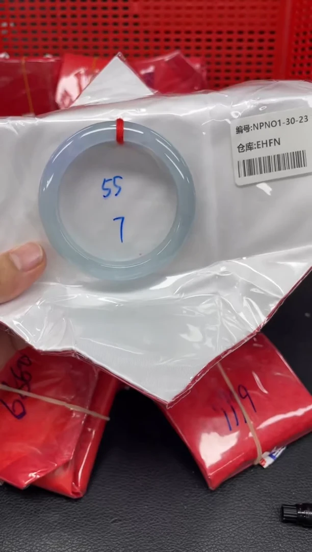 未镶嵌手镯翡翠翡翠手镯