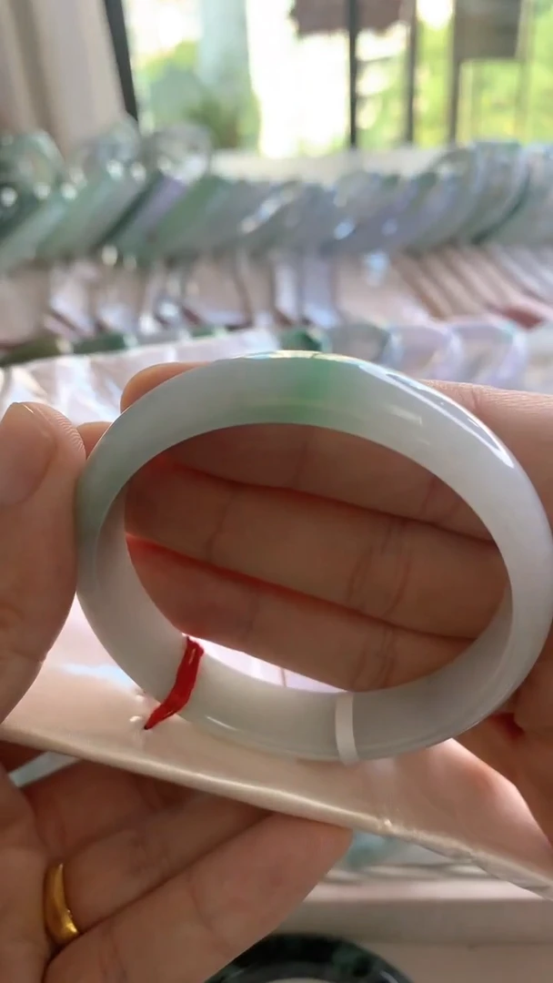 未镶嵌手镯翡翠白底青54.4